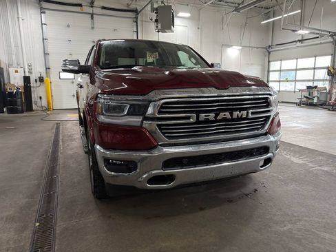 Used 2019 RAM 1500 Laramie AWD/4WD image 10