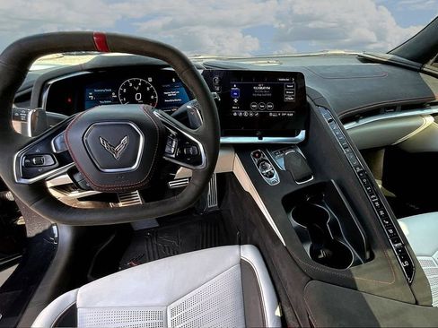 Used 2023 Chevrolet Corvette Stingray Premium Conv RWD image 7
