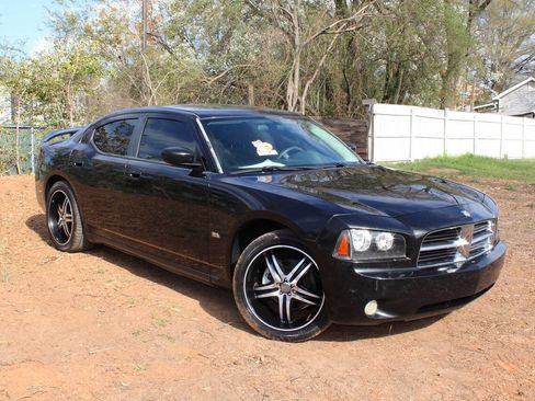 Used 2009 Dodge Charger SXT image 3