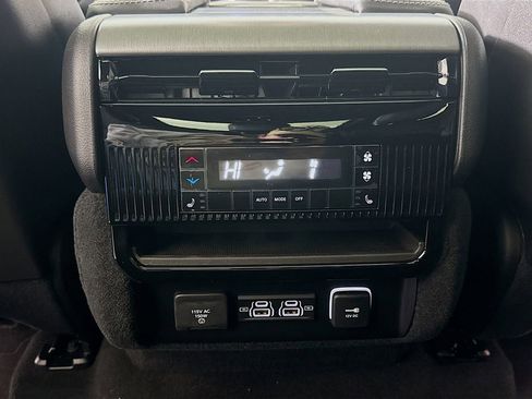 New 2026 Jeep Grand Wagoneer L Limited AWD/4WD image 27