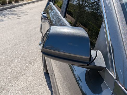 Used 2024 Kia Niro EX image 12