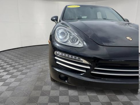 Used 2014 Porsche Cayenne Platinum Edition AWD/4WD image 11