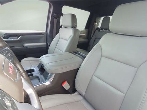 Used 2023 GMC Sierra 1500 SLT image 32