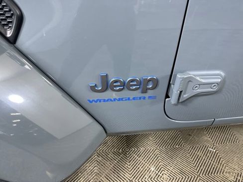 Used 2024 Jeep Wrangler Unlimited w/ Convenience Group image 10