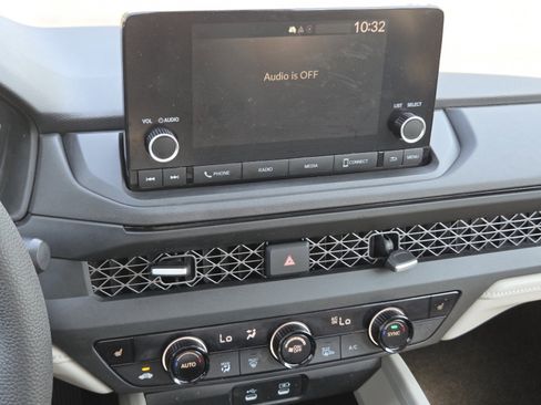 Certified 2023 Honda Accord EX image 31
