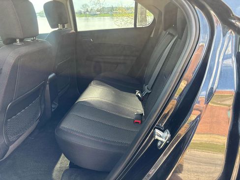 Used 2015 Chevrolet Equinox LT w/ Driver Convenience Package image 9