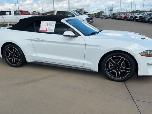 Used 2020 Ford Mustang Premium image 2