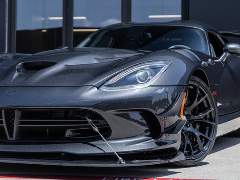 Used 2016 Dodge Viper ACR w/ Extreme Aero Package RWD image 23