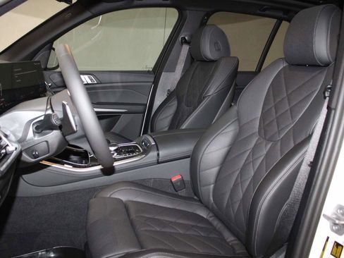 Used 2026 BMW X5 xDrive40i AWD/4WD image 12