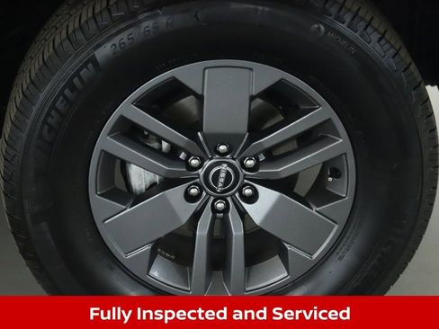 Certified 2025 Nissan Frontier SV image 12