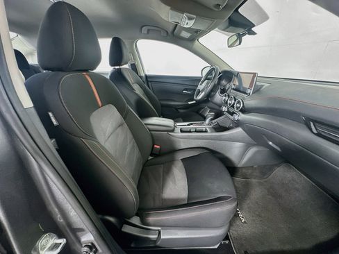 Used 2025 Nissan Sentra SR FWD image 28