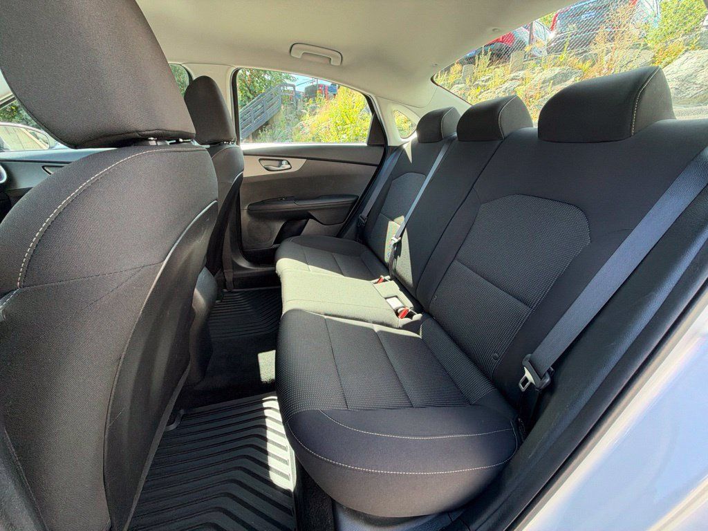 Used 2019 Kia Forte LXS FWD image 19