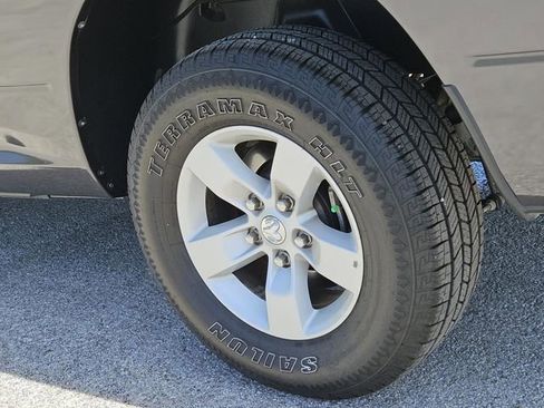 Used 2024 RAM 1500 Classic SLT image 10