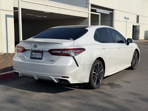 Used 2018 Toyota Camry XSE image 2