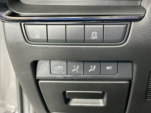 Used 2021 MAZDA MAZDA3 s FWD image 23