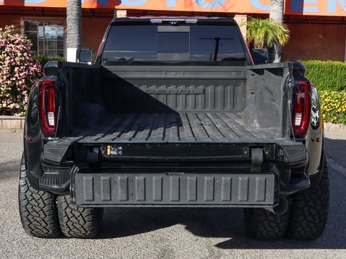 Used 2021 GMC Sierra 3500 Denali w/ Denali Ultimate Package image 8