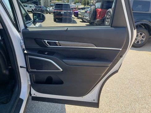 Used 2021 Kia Telluride EX w/ EX Premium Package FWD image 18