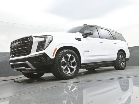 Used 2025 GMC Yukon AT4 Ultimate AWD/4WD image 36