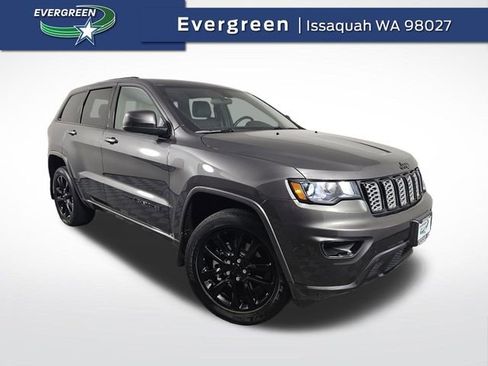 Used 2021 Jeep Grand Cherokee Laredo X image 1