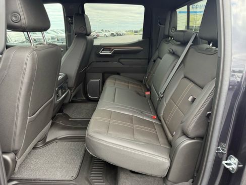 Used 2023 Chevrolet Silverado 1500 High Country image 15