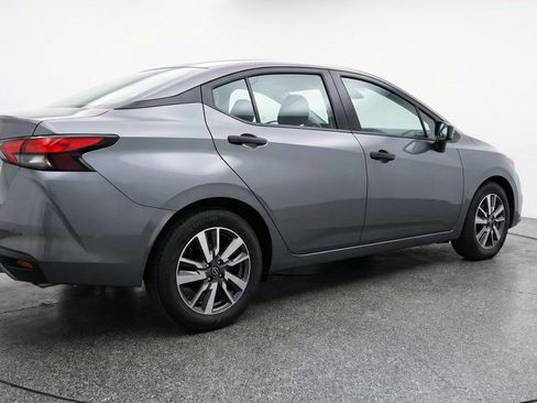 Used 2025 Nissan Versa SV FWD image 9