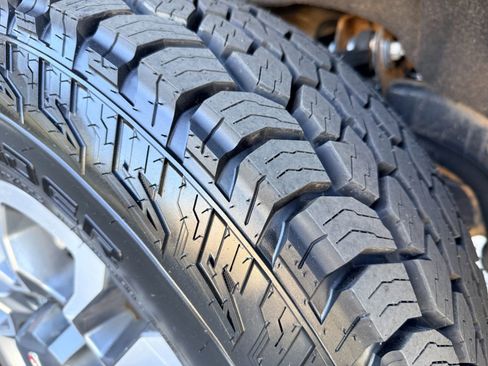 Used 2021 GMC Sierra 3500 4x4 Crew Cab w/ Gooseneck/5TH Wheel Package image 28