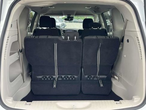 Used 2023 Chrysler Voyager LX FWD image 20