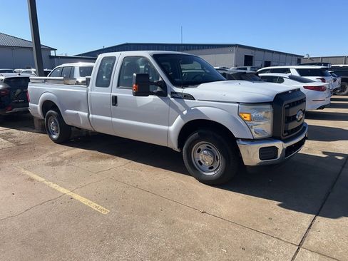 Used 2011 Ford F250 XL w/ PWR Equipment Group image 3