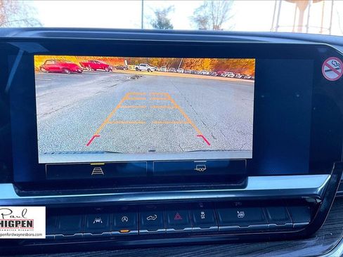 Used 2025 Chevrolet Silverado 1500 LT image 21