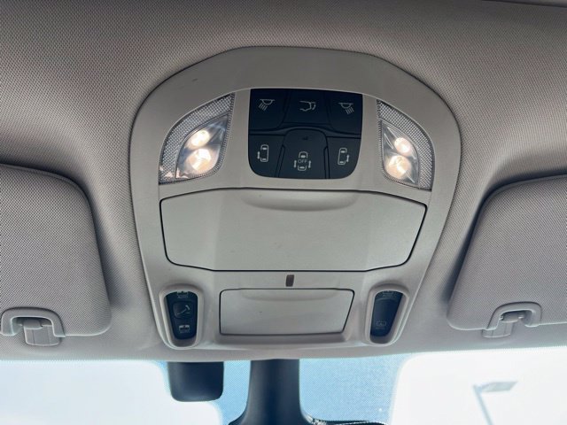 Used 2021 Chrysler Pacifica Limited AWD/4WD image 23