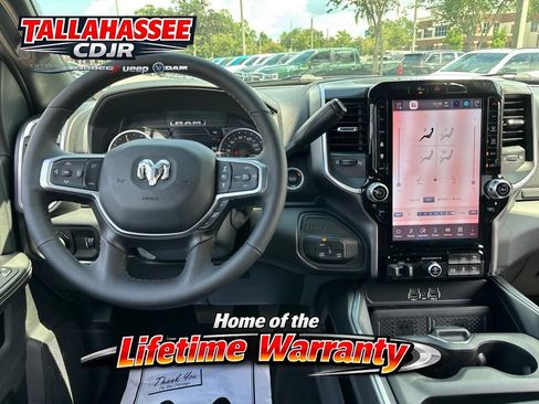 New 2026 RAM 3500 Big Horn AWD/4WD image 32