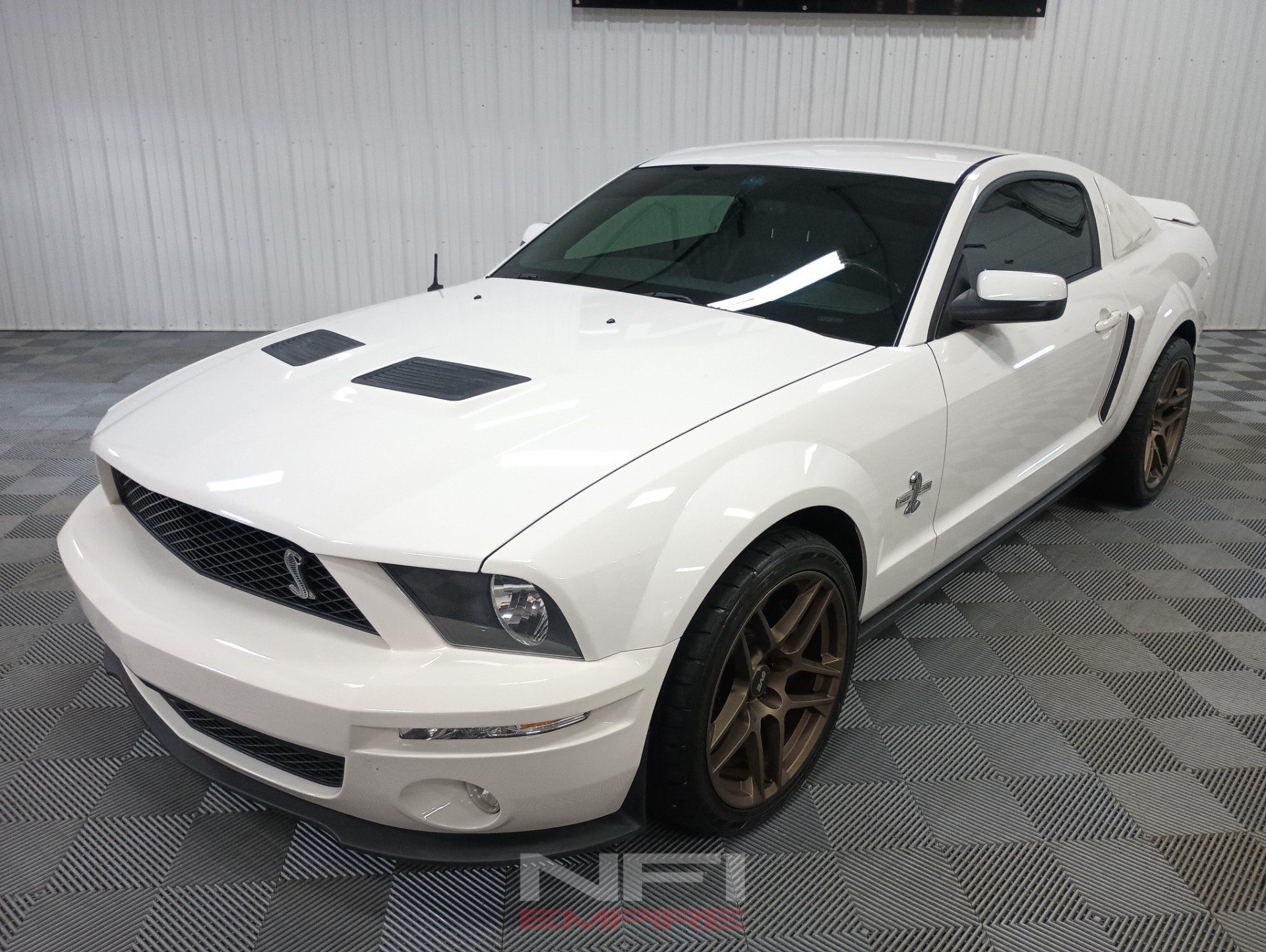 Used 2007 Ford Mustang Shelby GT500 RWD image 3