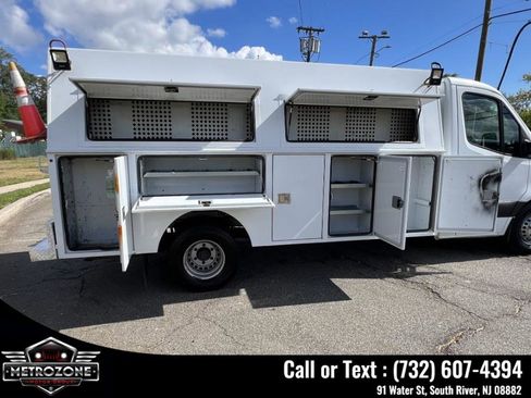 Used 2019 Freightliner Sprinter 3500 w/ Premium Package RWD image 14