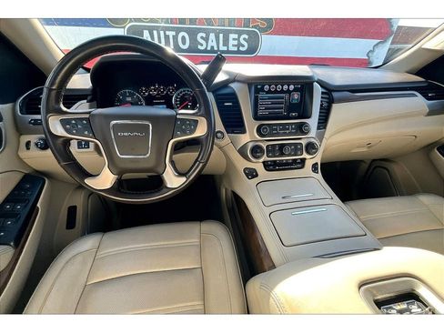 Used 2019 GMC Yukon XL Denali w/ Denali Ultimate Package image 16