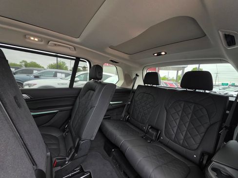 Used 2025 BMW X7 xDrive40i AWD/4WD image 17