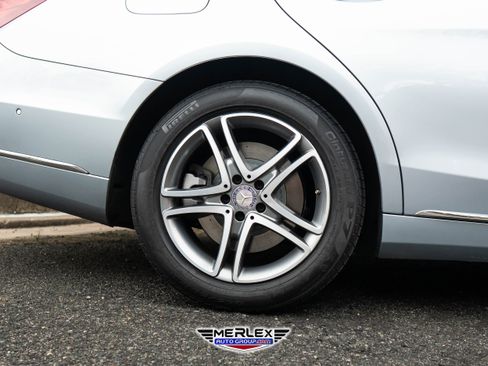 Used 2016 Mercedes-Benz S 550 4MATIC Sedan w/ Premium Package image 11