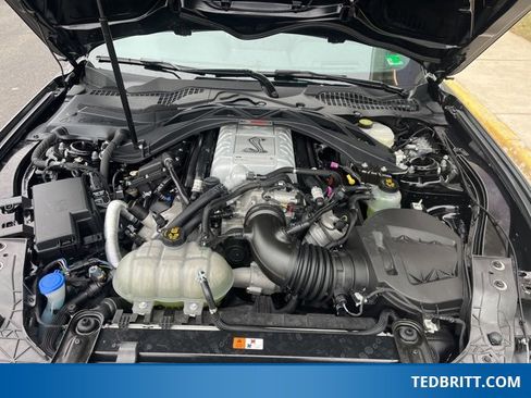 Used 2021 Ford Mustang Shelby GT500 w/ Technology Package image 12
