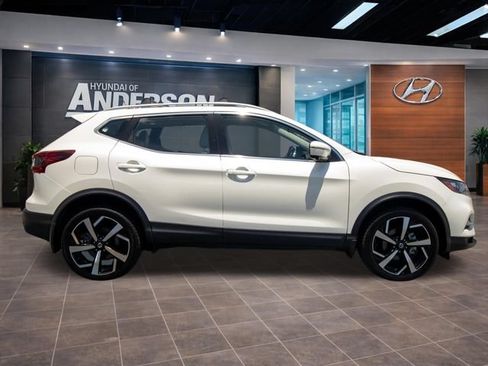 Used 2022 Nissan Rogue Sport SL FWD image 13