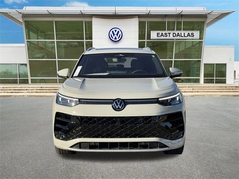 New 2026 Volkswagen Tiguan SEL R-Line image 5