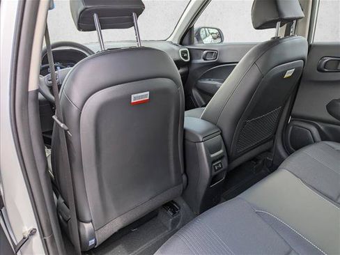Certified 2026 Hyundai Venue SEL FWD image 22