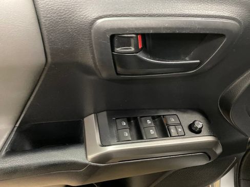 Used 2023 Toyota Tacoma SR5 RWD image 13