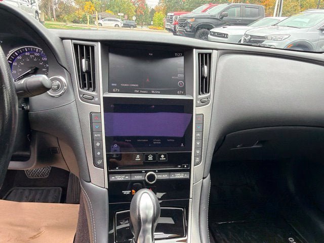 Used 2017 INFINITI Q50 Signature Edition w/ All Weather Package (L93) AWD/4WD image 16