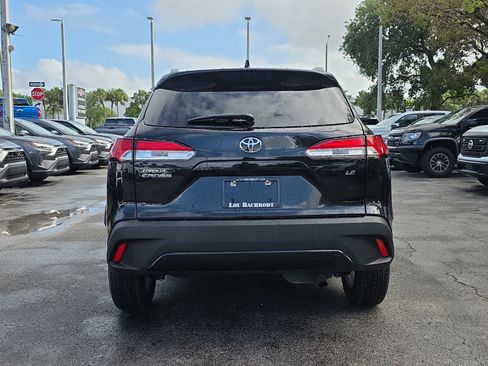 Used 2024 Toyota Corolla Cross LE image 6