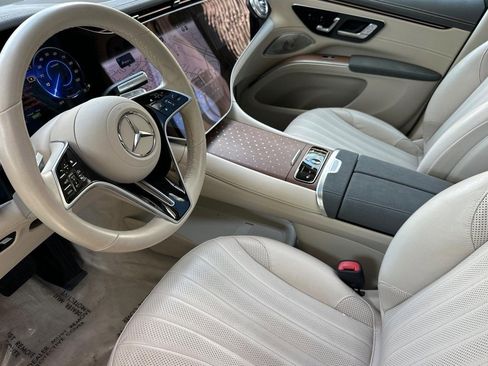 Used 2023 Mercedes-Benz EQS 580 4MATIC SUV image 4