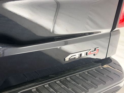 Used 2023 GMC Sierra 1500 AT4 image 12