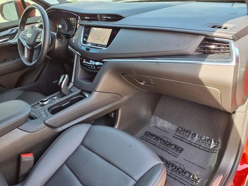 Certified 2025 Cadillac XT5 Premium Luxury w/ Technology Package image 8