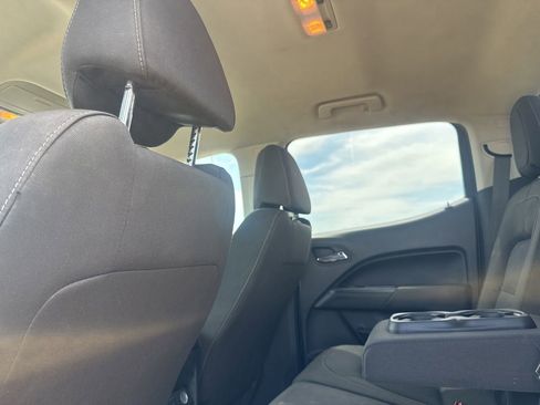 Used 2017 Chevrolet Colorado LT w/ LT Convenience Package RWD image 37