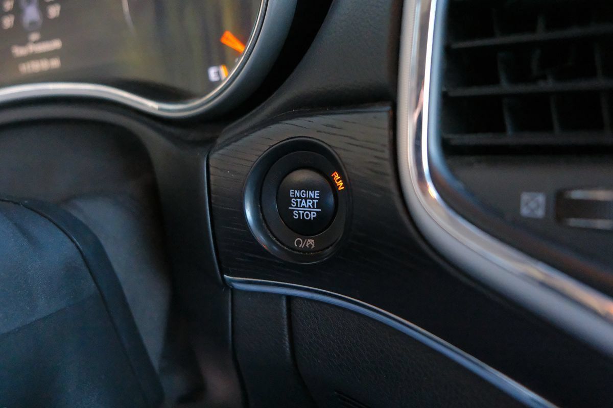 Used 2018 Jeep Grand Cherokee Summit w/ Skid Plate Group AWD/4WD image 20