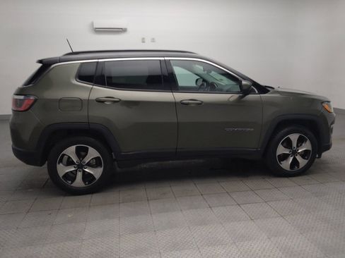 Used 2018 Jeep Compass Latitude w/ Popular Equipment Group FWD image 10