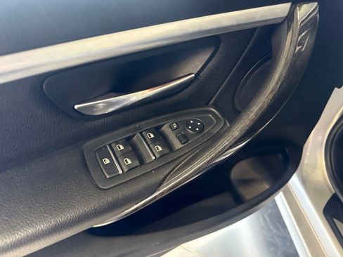 Used 2017 BMW 330e RWD image 18